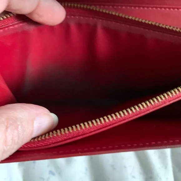 Authentic Louis Vuitton Vernis red Wallet - Picture 7 of 9
